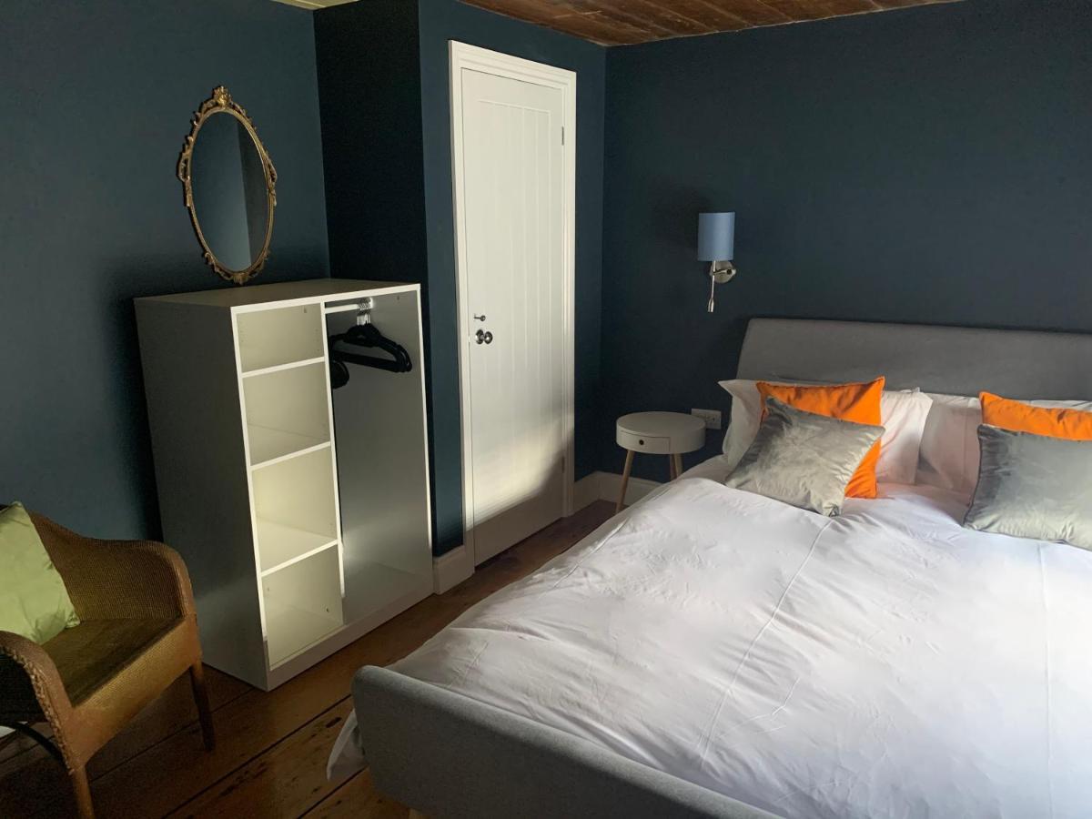 Min-Y-Fford Sleeps 6 Plus Pet Newport  Extérieur photo